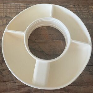 Cream Plastic Circular Organizer